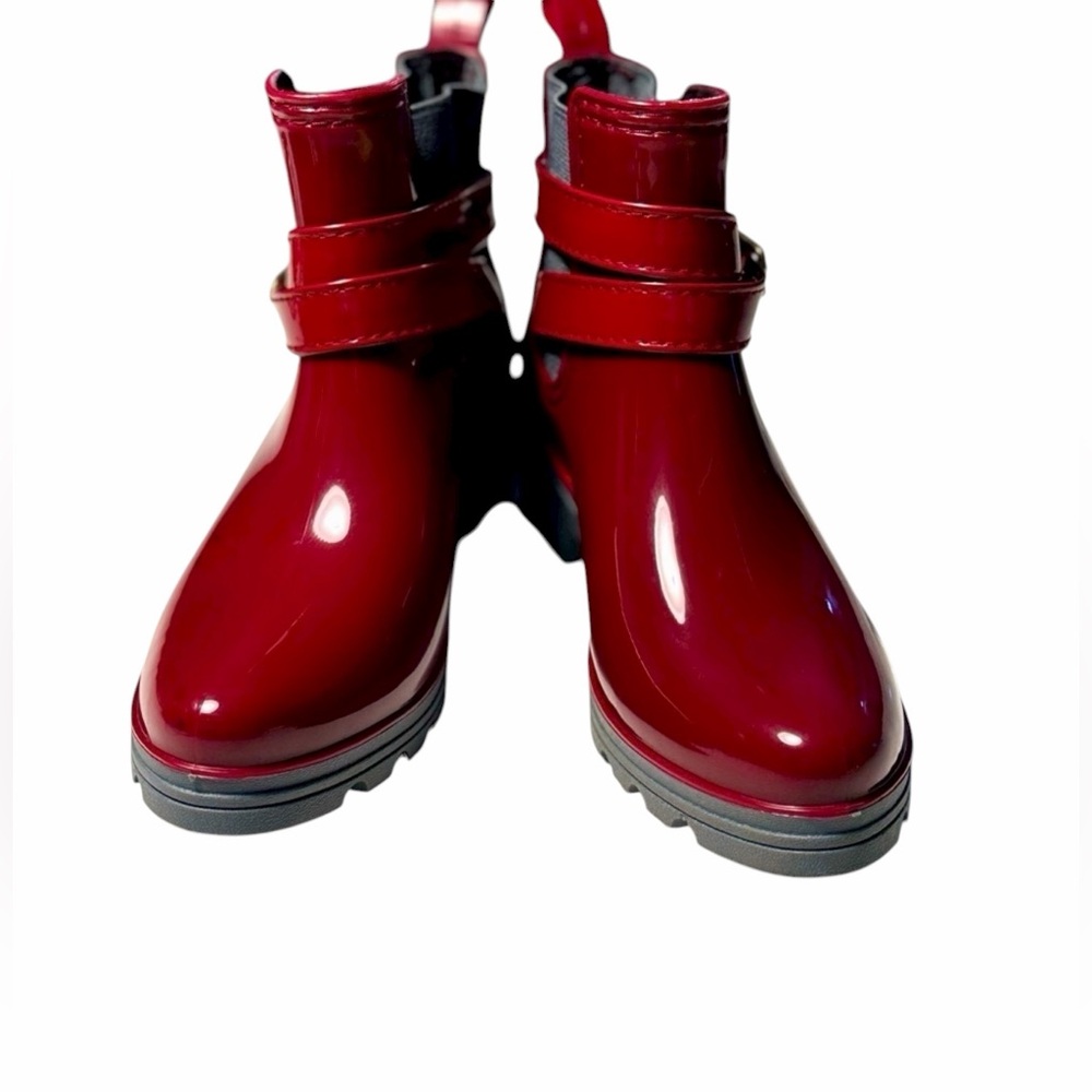 Chic Red Waterproof Rain Boots – Size 4-4.5 (EU 35) Stylish & Functional